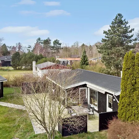 3 Bedroom Stunning In *